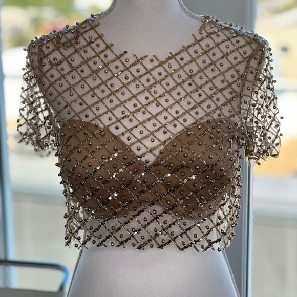 Good meshy top - Picture 1 of 2